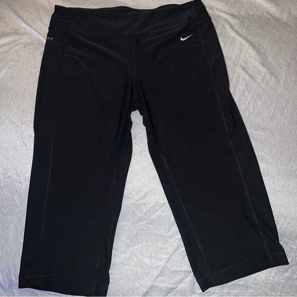 Nike Dri-FIT Black Capris